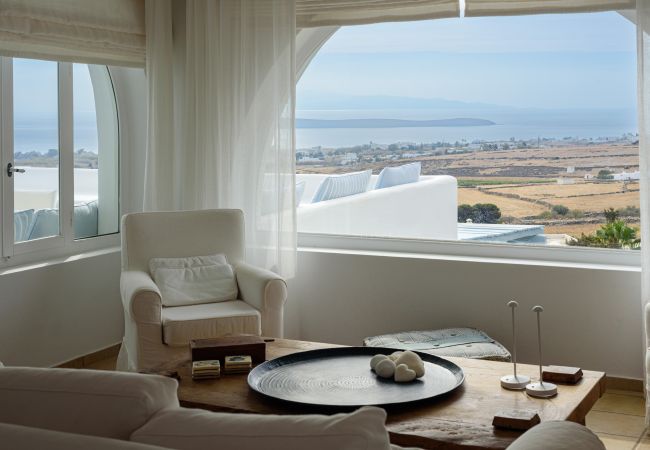 Villa in Tzanes - Soho Villa with private pool in Paros Villa in Tzanes - Soho Villa with private pool in Paros