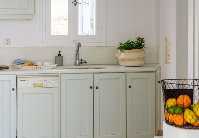 Villa in Tzanes - Soho Villa with private pool in Paros Villa in Tzanes - Soho Villa with private pool in Paros