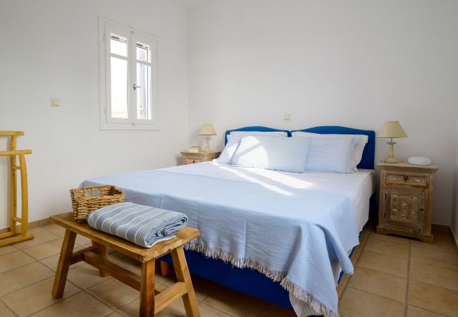 Villa in Tzanes - Soho Villa with private pool in Paros Villa in Tzanes - Soho Villa with private pool in Paros