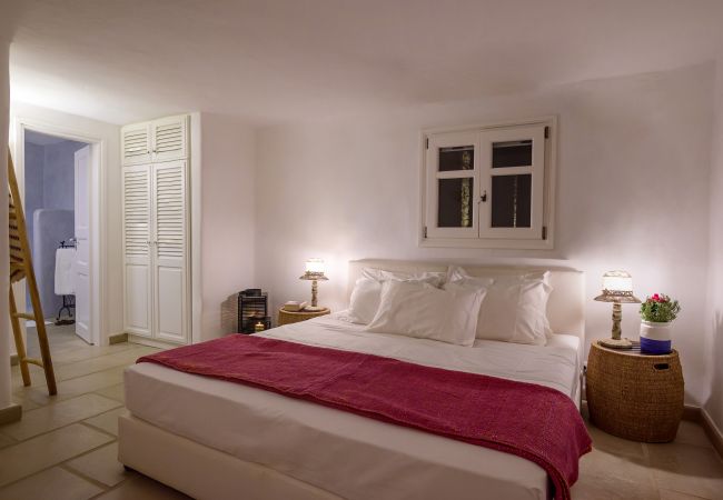 Villa in Tzanes - Soho Villa with private pool in Paros Villa in Tzanes - Soho Villa with private pool in Paros