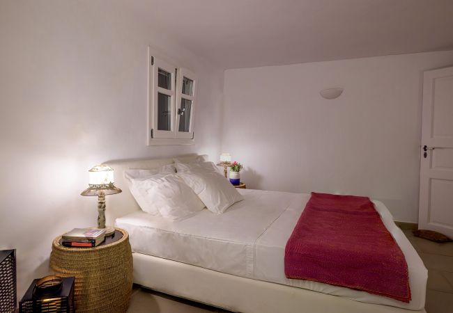 Villa in Tzanes - Soho Villa with private pool in Paros Villa in Tzanes - Soho Villa with private pool in Paros