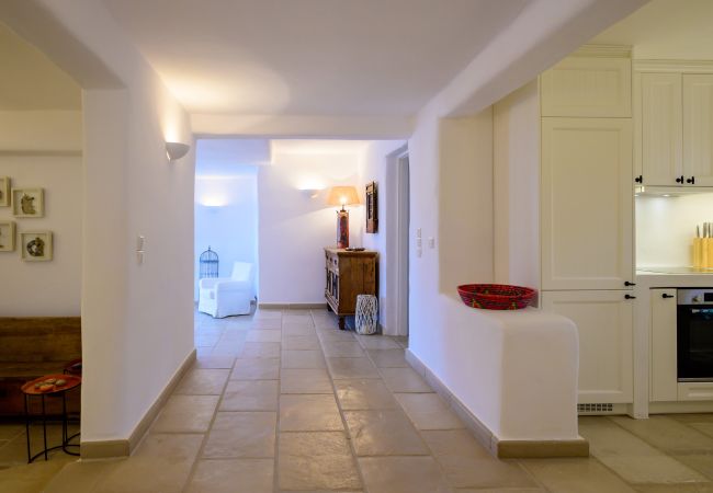 Villa in Tzanes - Soho Villa with private pool in Paros Villa in Tzanes - Soho Villa with private pool in Paros