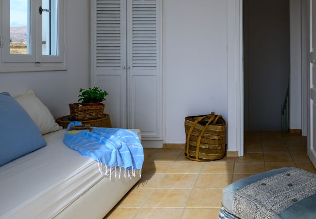 Villa in Tzanes - Soho Villa with private pool in Paros Villa in Tzanes - Soho Villa with private pool in Paros