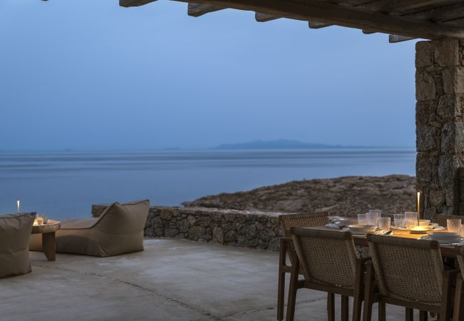 Villa in Mykonos - Seafront 9BDR Serenity in Mykonos Villa in Mykonos - Seafront 9BDR Serenity in Mykonos