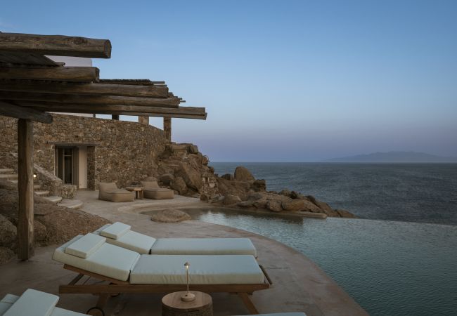 Villa in Mykonos - Luxury 5BDR Retreat in Mykonos Villa in Mykonos - Luxury 5BDR Retreat in Mykonos