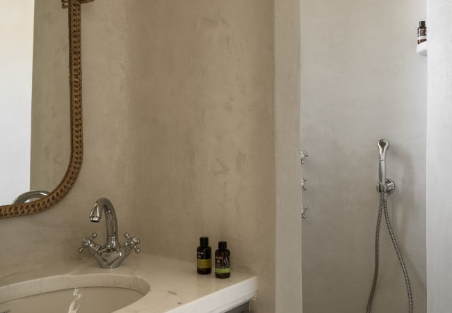 Villa in Mykonos - Luxury 5BDR Retreat in Mykonos Villa in Mykonos - Luxury 5BDR Retreat in Mykonos