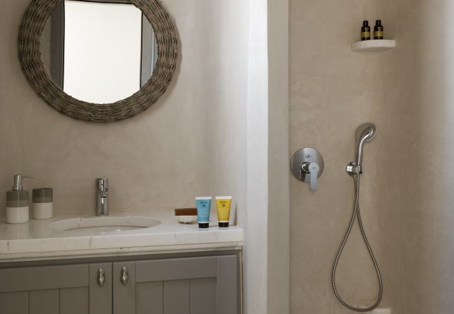 Villa in Mykonos - Luxury 5BDR Retreat in Mykonos Villa in Mykonos - Luxury 5BDR Retreat in Mykonos