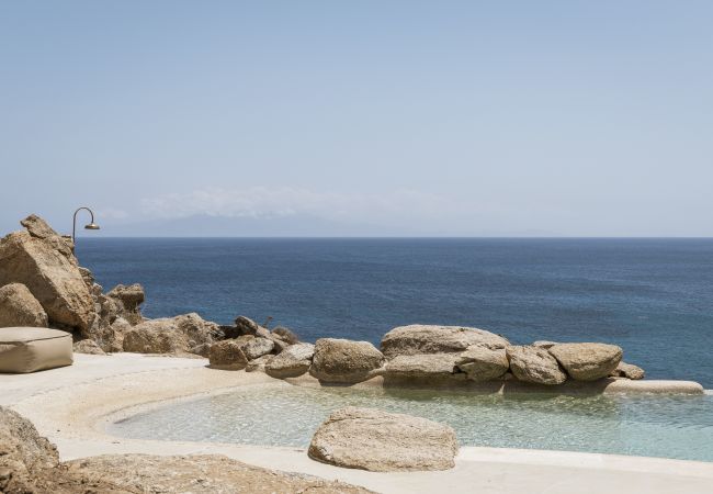 Villa in Mykonos - Luxury 5BDR Retreat in Mykonos Villa in Mykonos - Luxury 5BDR Retreat in Mykonos