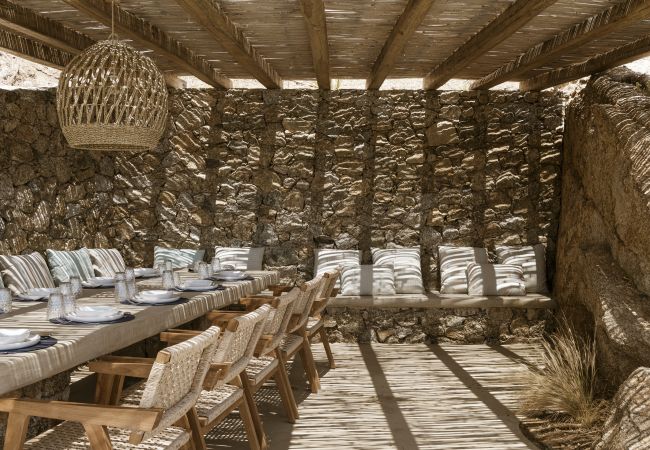 Villa in Mykonos - Luxury 5BDR Retreat in Mykonos Villa in Mykonos - Luxury 5BDR Retreat in Mykonos