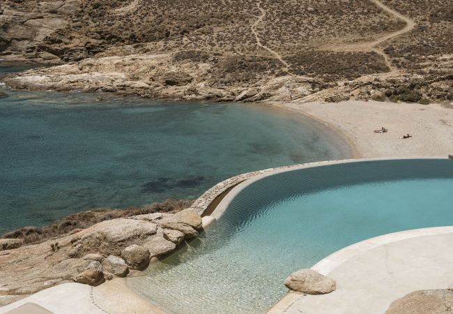 Villa in Mykonos - Luxury 5BDR Retreat in Mykonos Villa in Mykonos - Luxury 5BDR Retreat in Mykonos