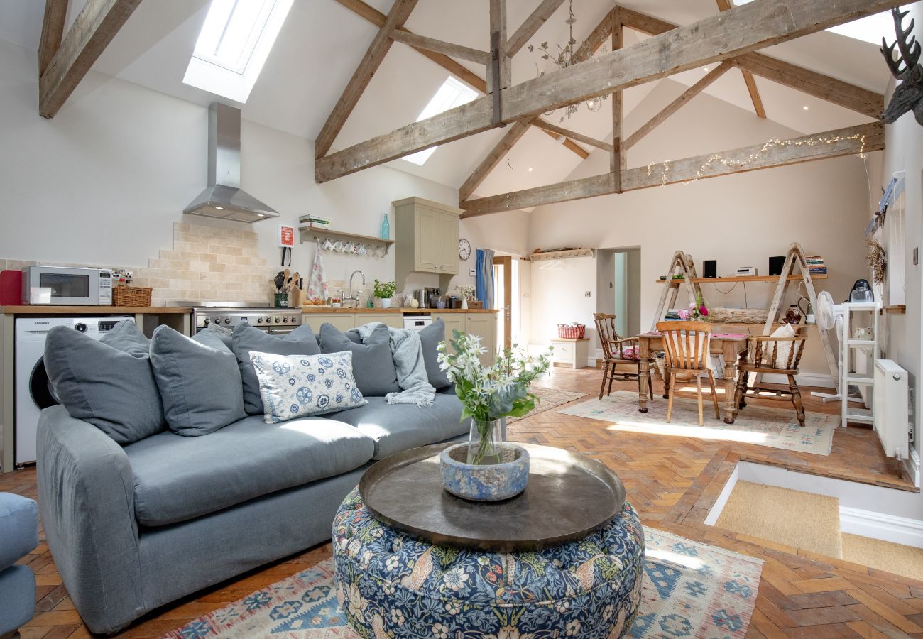 Cottage in Moretonhampstead - Philips Barn - Barn Conversion on edge of Dartmoor with hot tub