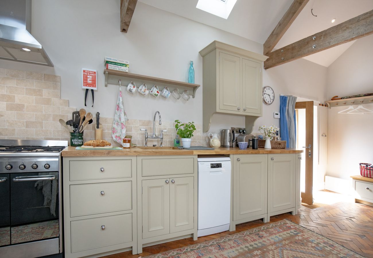 Cottage in Moretonhampstead - Philips Barn - Barn Conversion on edge of Dartmoor with hot tub