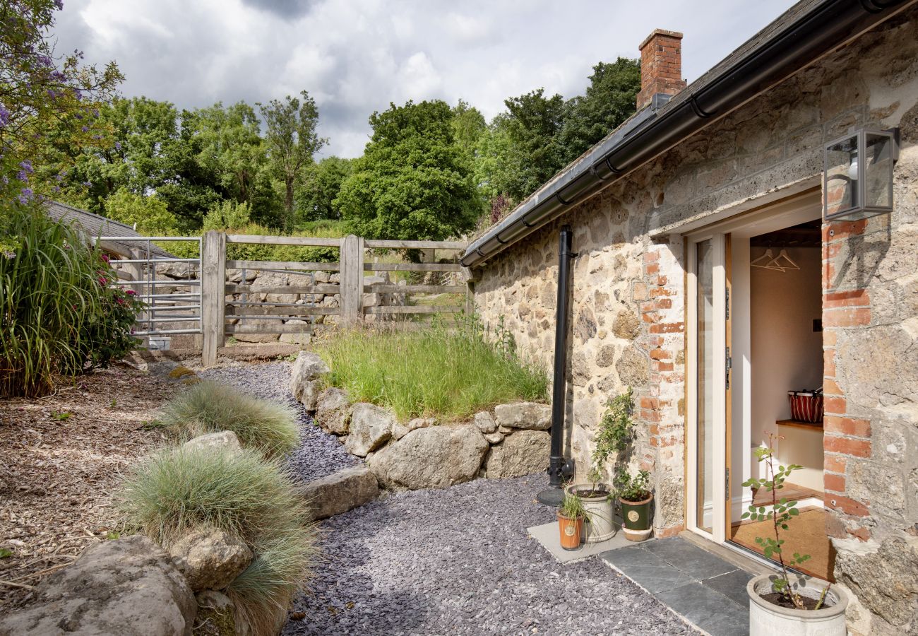 Cottage in Moretonhampstead - Philips Barn - Barn Conversion on edge of Dartmoor with hot tub