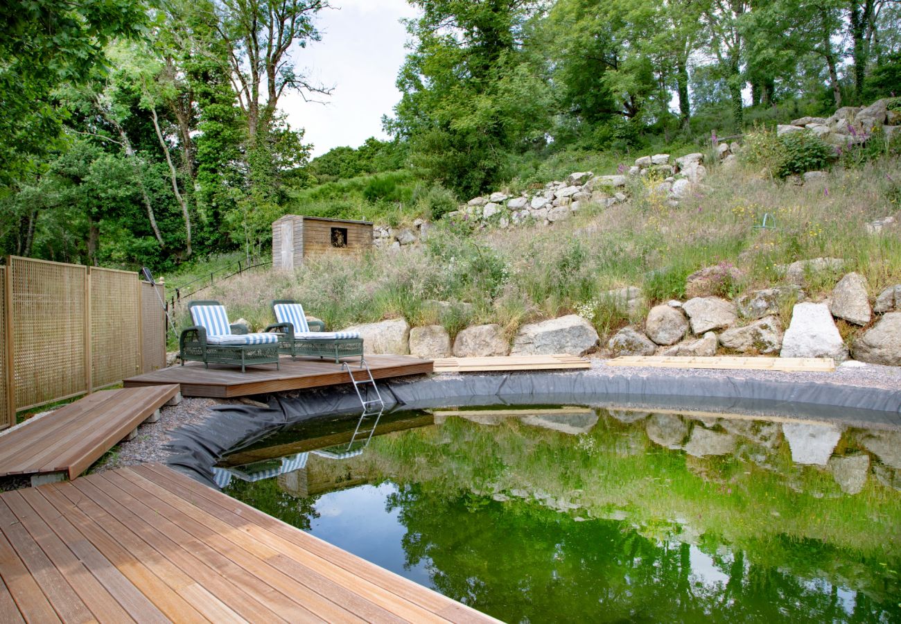 Cottage in Moretonhampstead - Philips Barn - Barn Conversion on edge of Dartmoor with hot tub