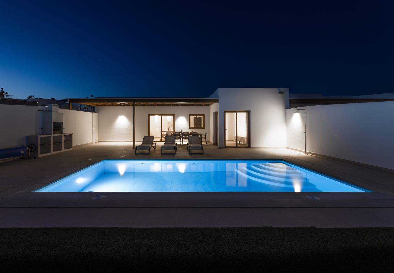 Villa in Playa Blanca - Villa Isamar 14B - Villas Lanzarote - VipVipVillas