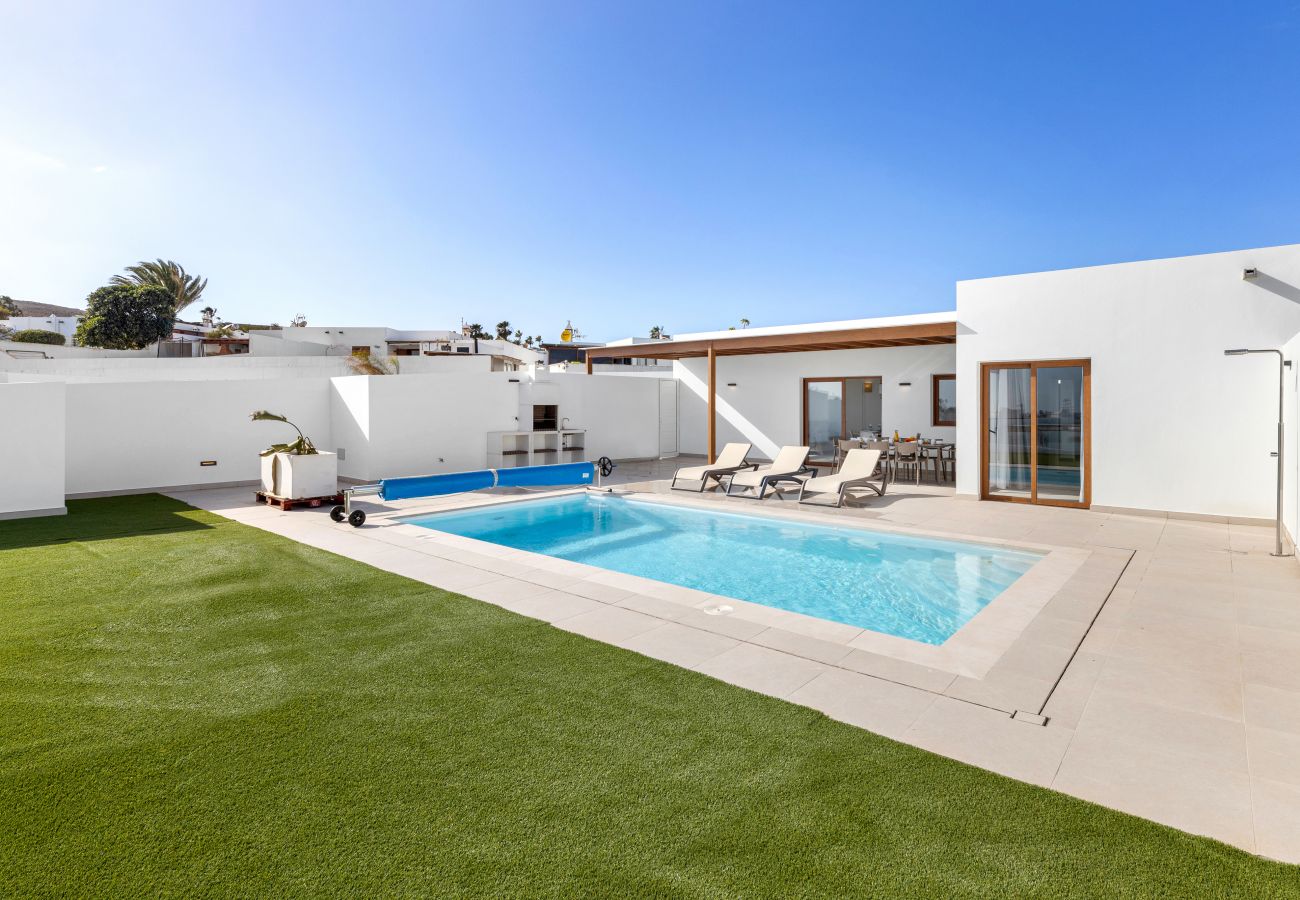 Villa in Playa Blanca - Villa Isamar 14B - Villas Lanzarote - VipVipVillas