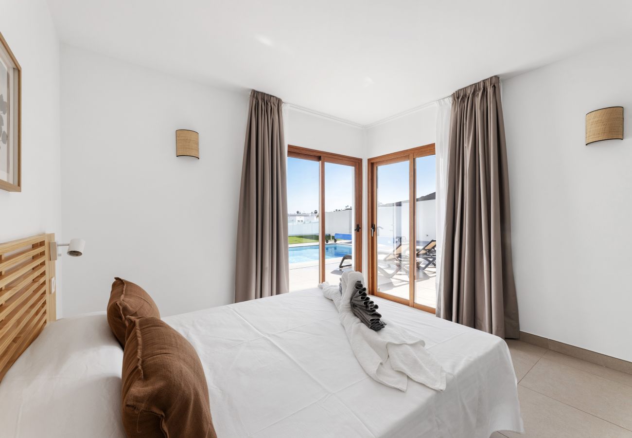 Villa in Playa Blanca - Villa Isamar 14B - Villas Lanzarote - VipVipVillas