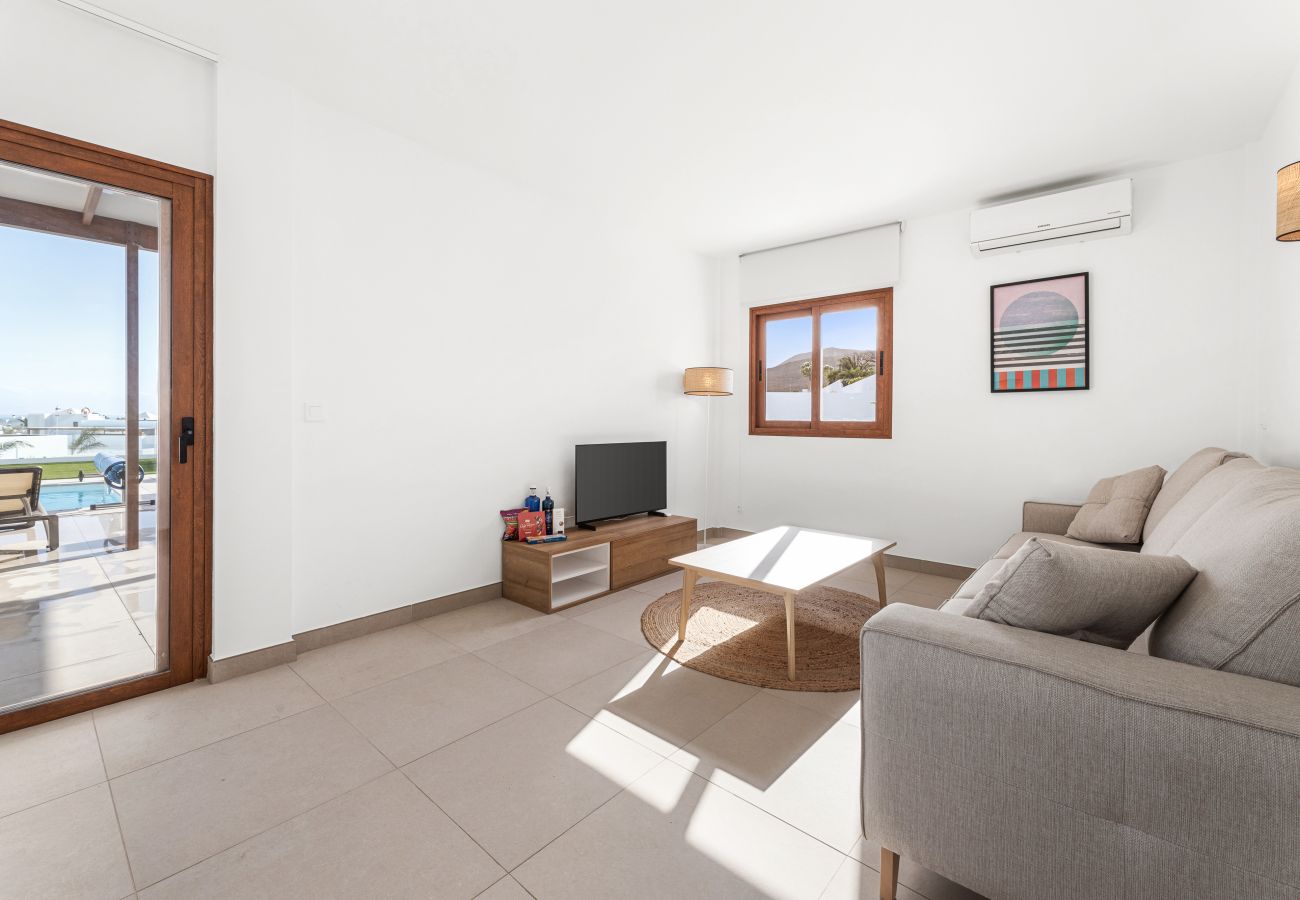 Villa in Playa Blanca - Villa Isamar 14B - Villas Lanzarote - VipVipVillas