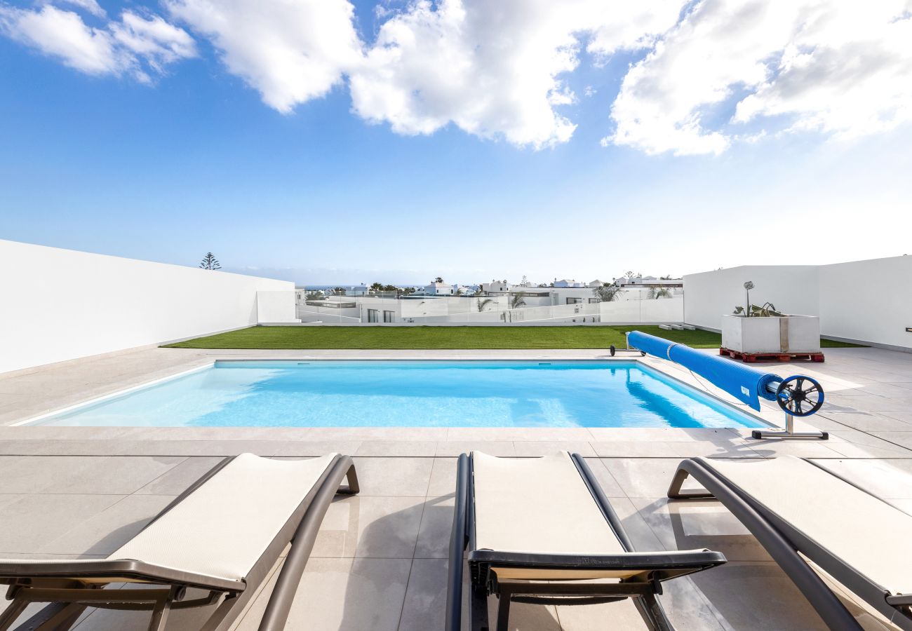Villa in Playa Blanca - Villa Isamar 14B - Villas Lanzarote - VipVipVillas