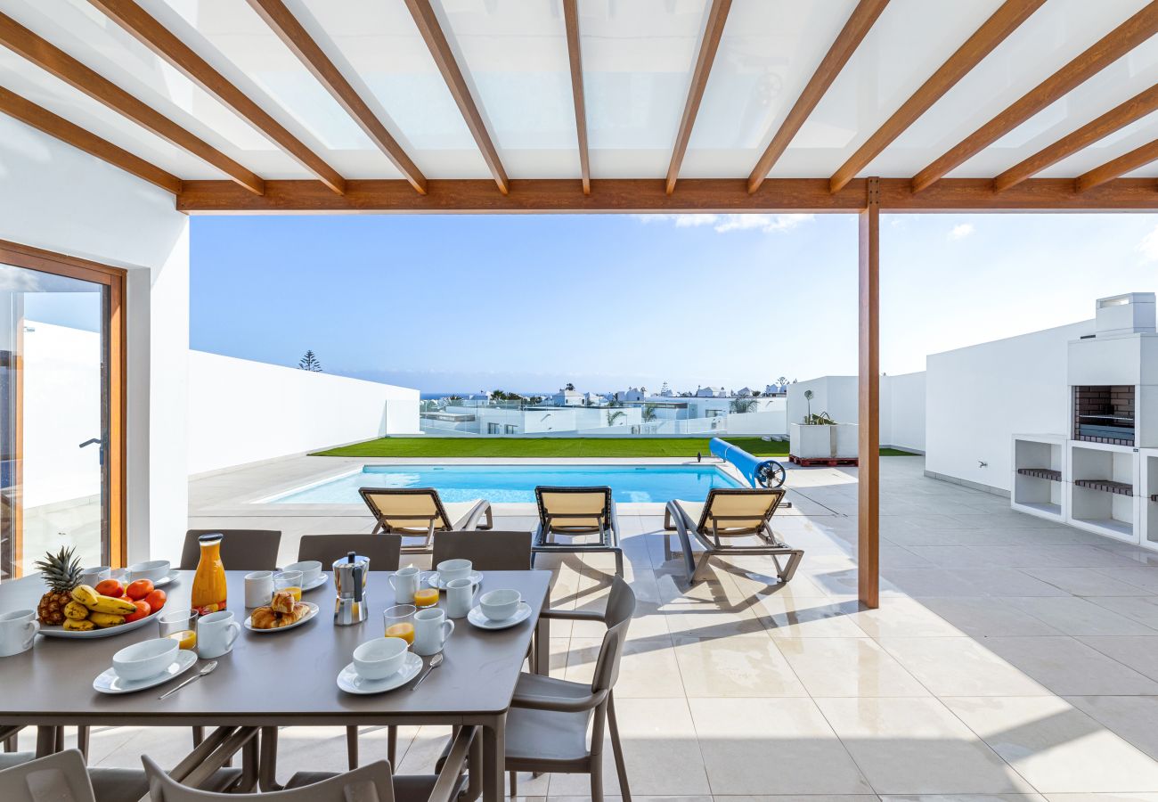 Villa in Playa Blanca - Villa Isamar 14B - Villas Lanzarote - VipVipVillas