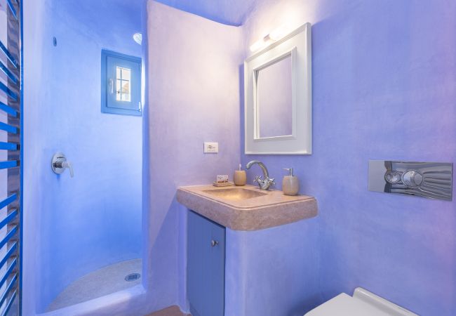 Villa in Mykonos - Seaside 5BDR Bliss in Mykonos Villa in Mykonos - Seaside 5BDR Bliss in Mykonos