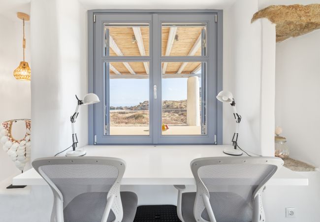 Villa in Mykonos - Seaside 5BDR Bliss in Mykonos Villa in Mykonos - Seaside 5BDR Bliss in Mykonos