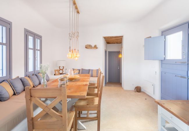 Villa in Mykonos - Seaside 5BDR Bliss in Mykonos Villa in Mykonos - Seaside 5BDR Bliss in Mykonos