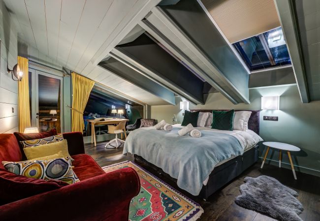 Chalet in Chamonix-Mont-Blanc - Chalet Hibou - Upper Class Collection Chalet in Chamonix-Mont-Blanc - Chalet Hibou - Upper Class Collection