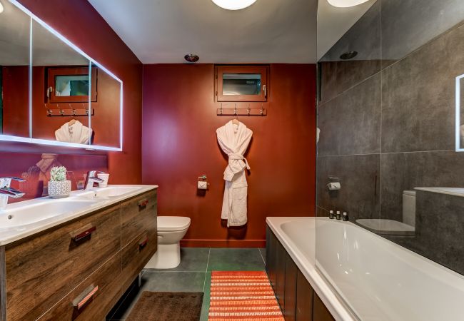 Chalet in Chamonix-Mont-Blanc - Chalet Hibou - Upper Class Collection Chalet in Chamonix-Mont-Blanc - Chalet Hibou - Upper Class Collection
