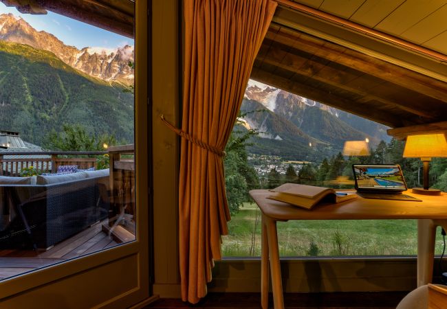 Chalet in Chamonix-Mont-Blanc - Chalet Hibou - Upper Class Collection Chalet in Chamonix-Mont-Blanc - Chalet Hibou - Upper Class Collection