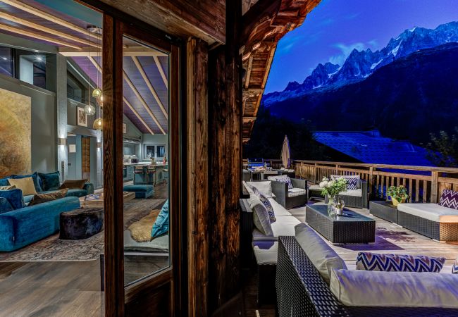 Chalet in Chamonix-Mont-Blanc - Chalet Hibou - Upper Class Collection Chalet in Chamonix-Mont-Blanc - Chalet Hibou - Upper Class Collection