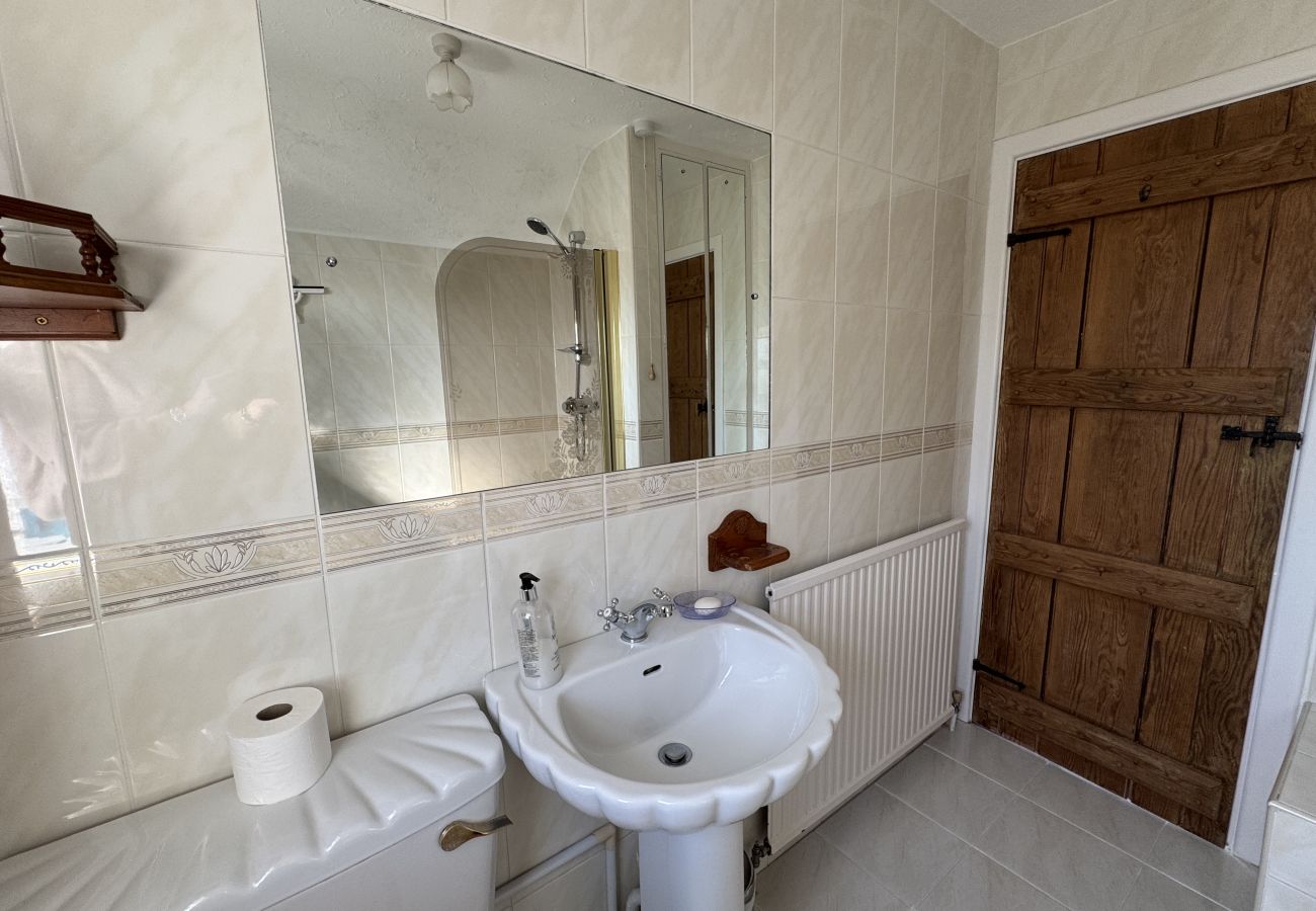 House in Charlestown - Blue Haze - Family accommodation with private beach access