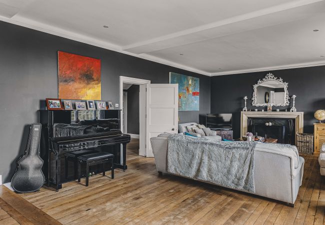 House in Dartmouth - Little Redlap - Gracious family home near Dartmouth House in Dartmouth - Little Redlap - Gracious family home near Dartmouth