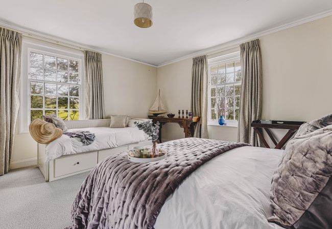 House in Dartmouth - Little Redlap - Gracious family home near Dartmouth House in Dartmouth - Little Redlap - Gracious family home near Dartmouth