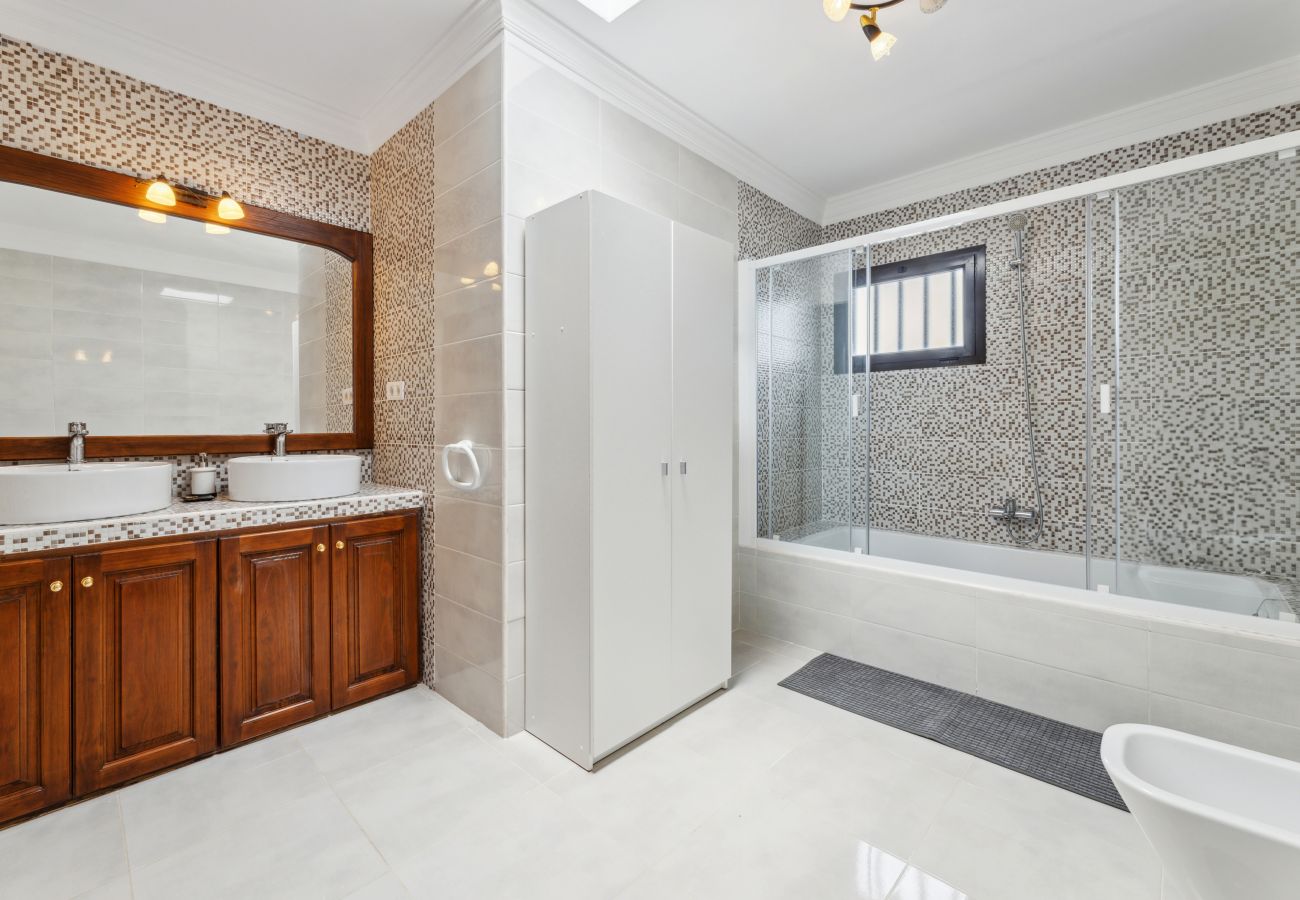 Villa in Teguise (Lanzarote) - Villa doña Isidora - VipVipVillas