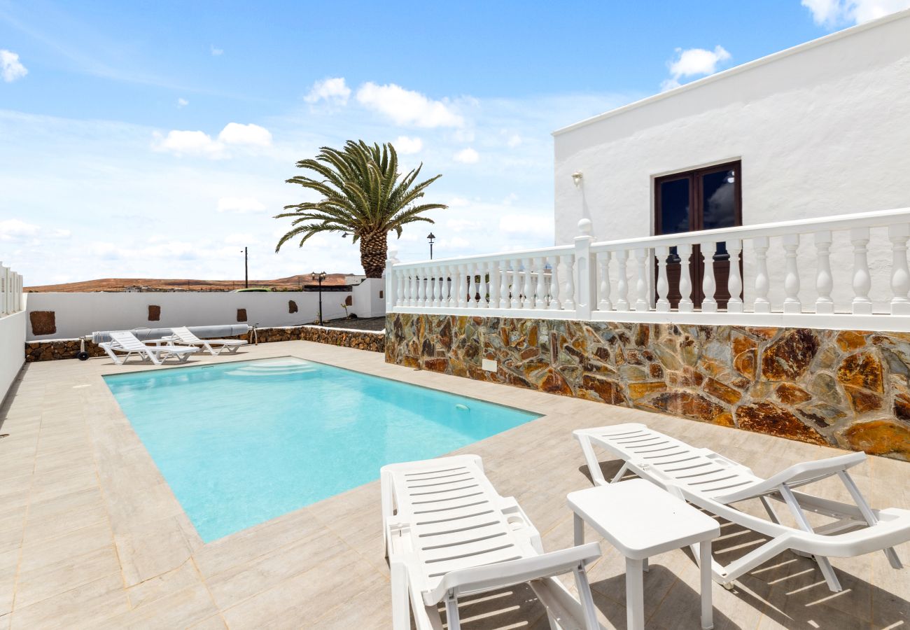 Villa in Teguise (Lanzarote) - Villa doña Isidora - VipVipVillas