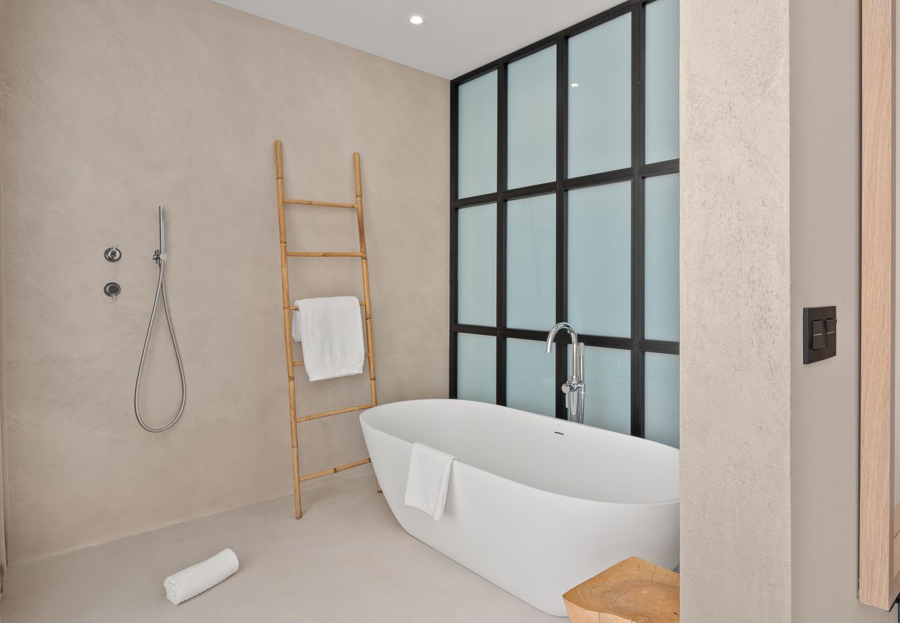 Villa in Adeje - Golden Horizon Retreat