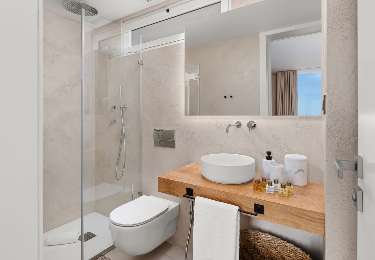 Villa in Adeje - Golden Horizon Retreat