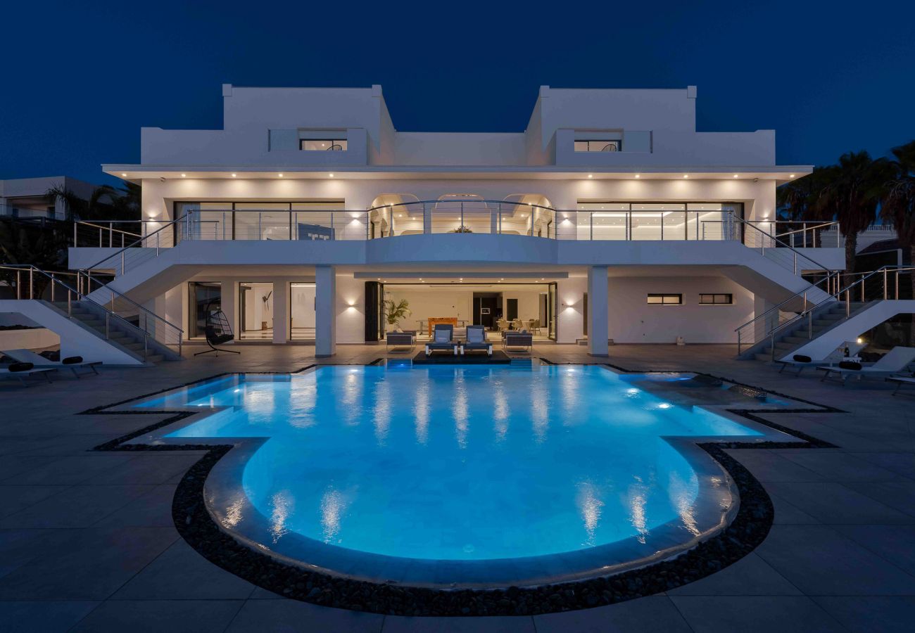 Villa in Adeje - Villa Mirador Imperial 