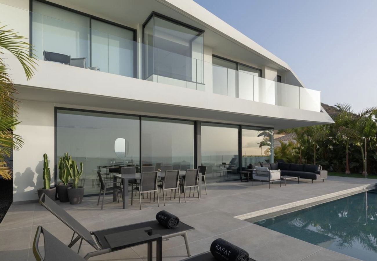 Villa in Adeje - Villa Under the Atlantic Sun