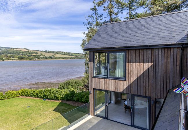 House in Combeinteignhead - Gable View - Luxury Riverside Sanctuary  House in Combeinteignhead - Gable View - Luxury Riverside Sanctuary