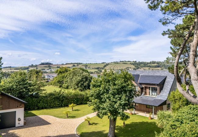 House in Combeinteignhead - Gable View - Luxury Riverside Sanctuary  House in Combeinteignhead - Gable View - Luxury Riverside Sanctuary