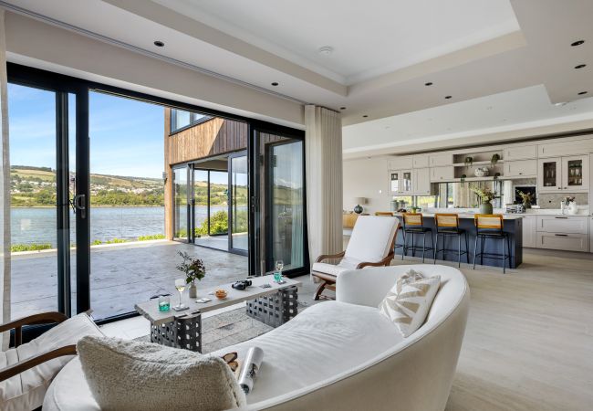 House in Combeinteignhead - Gable View - Luxury Riverside Sanctuary  House in Combeinteignhead - Gable View - Luxury Riverside Sanctuary