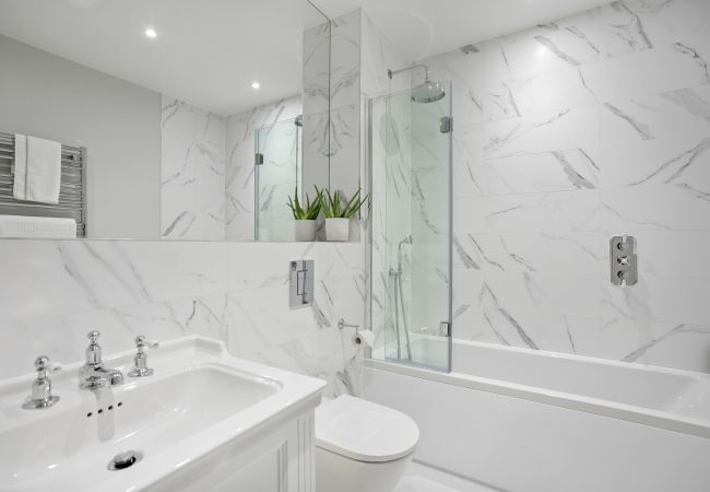 House in Exeter - Morford House - Stylish Retreat in the Heart of Exeter House in Exeter - Morford House - Stylish Retreat in the Heart of Exeter