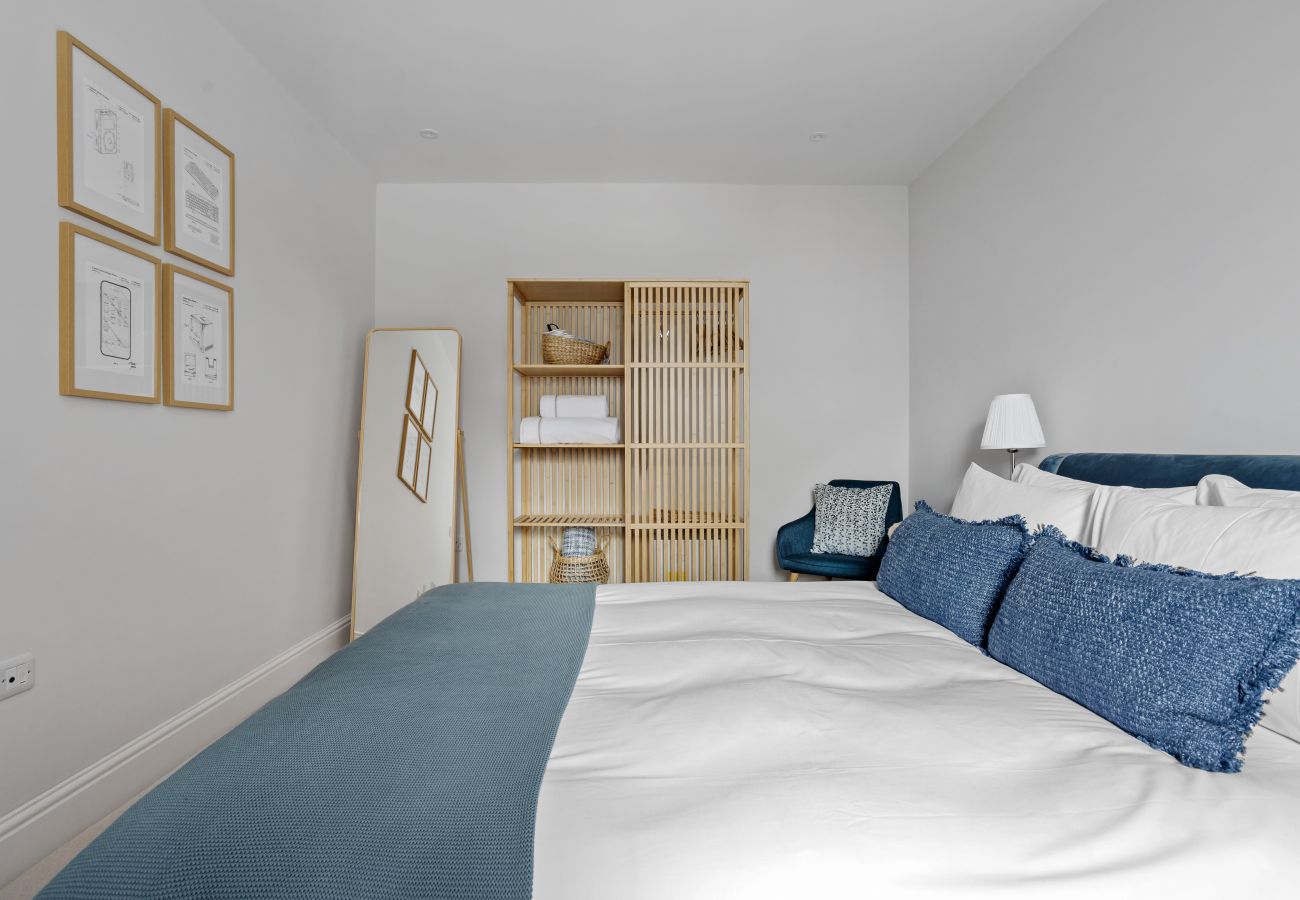House in Exeter - Morford House - Stylish Retreat in the Heart of Exeter