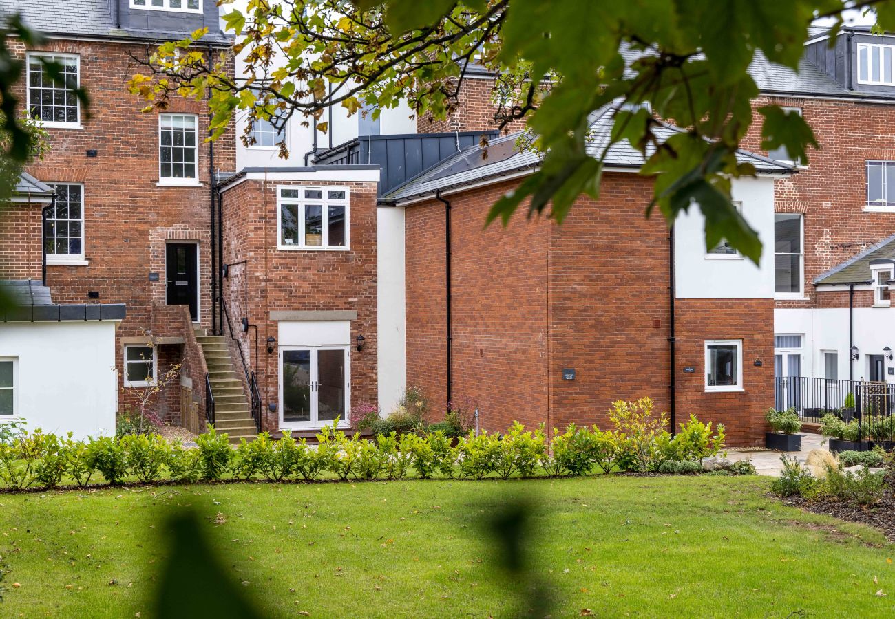 House in Exeter - Morford House - Stylish Retreat in the Heart of Exeter