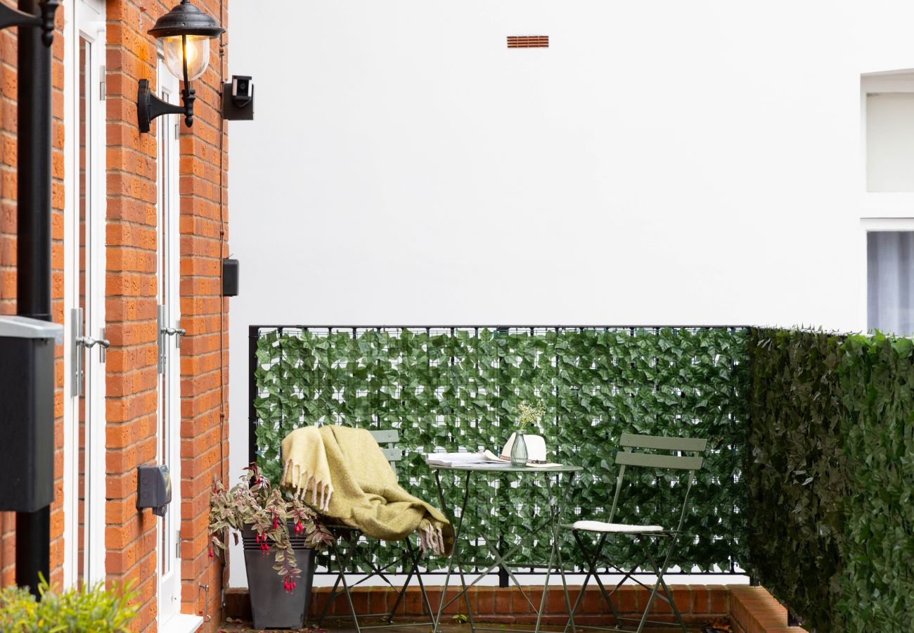 House in Exeter - Morford House - Stylish Retreat in the Heart of Exeter