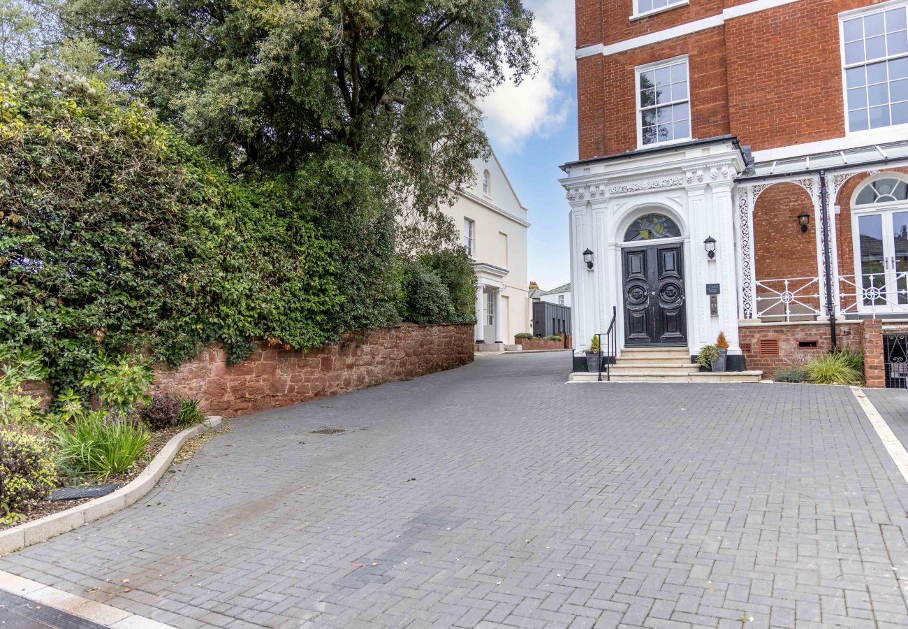 House in Exeter - Morford House - Stylish Retreat in the Heart of Exeter