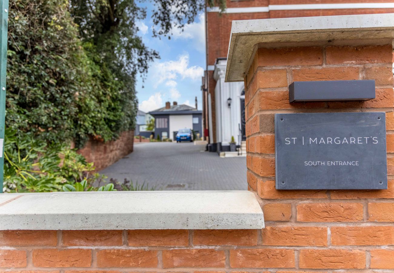 House in Exeter - Morford House - Stylish Retreat in the Heart of Exeter