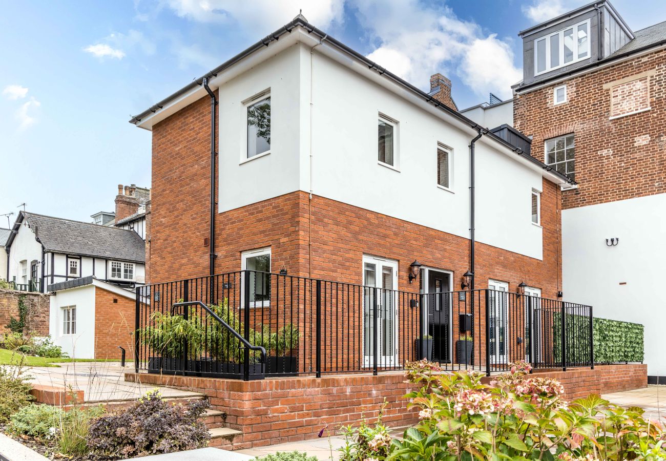 House in Exeter - Morford House - Stylish Retreat in the Heart of Exeter